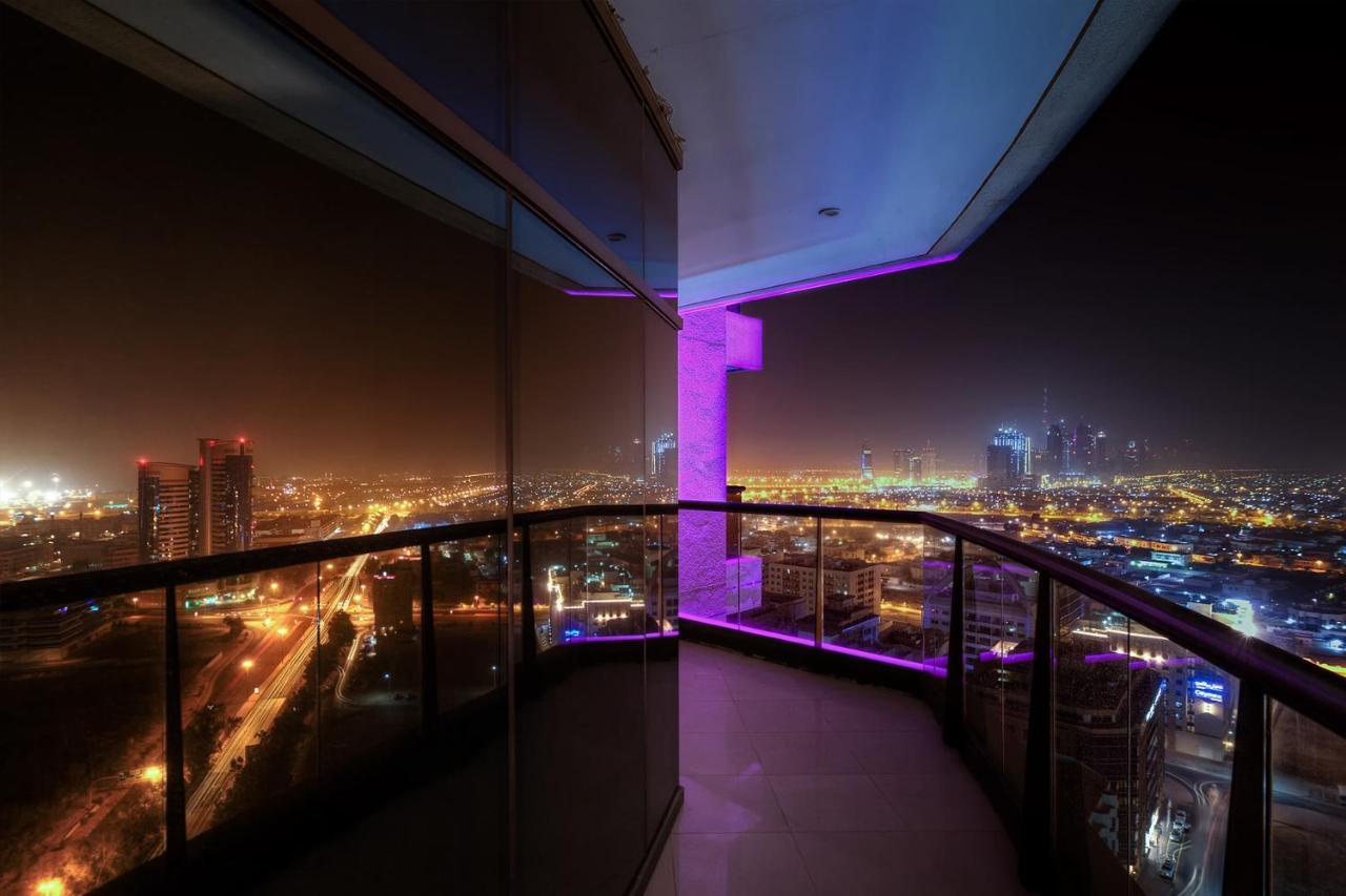Majestic City Retreat Hotel Dubai Exterior photo
